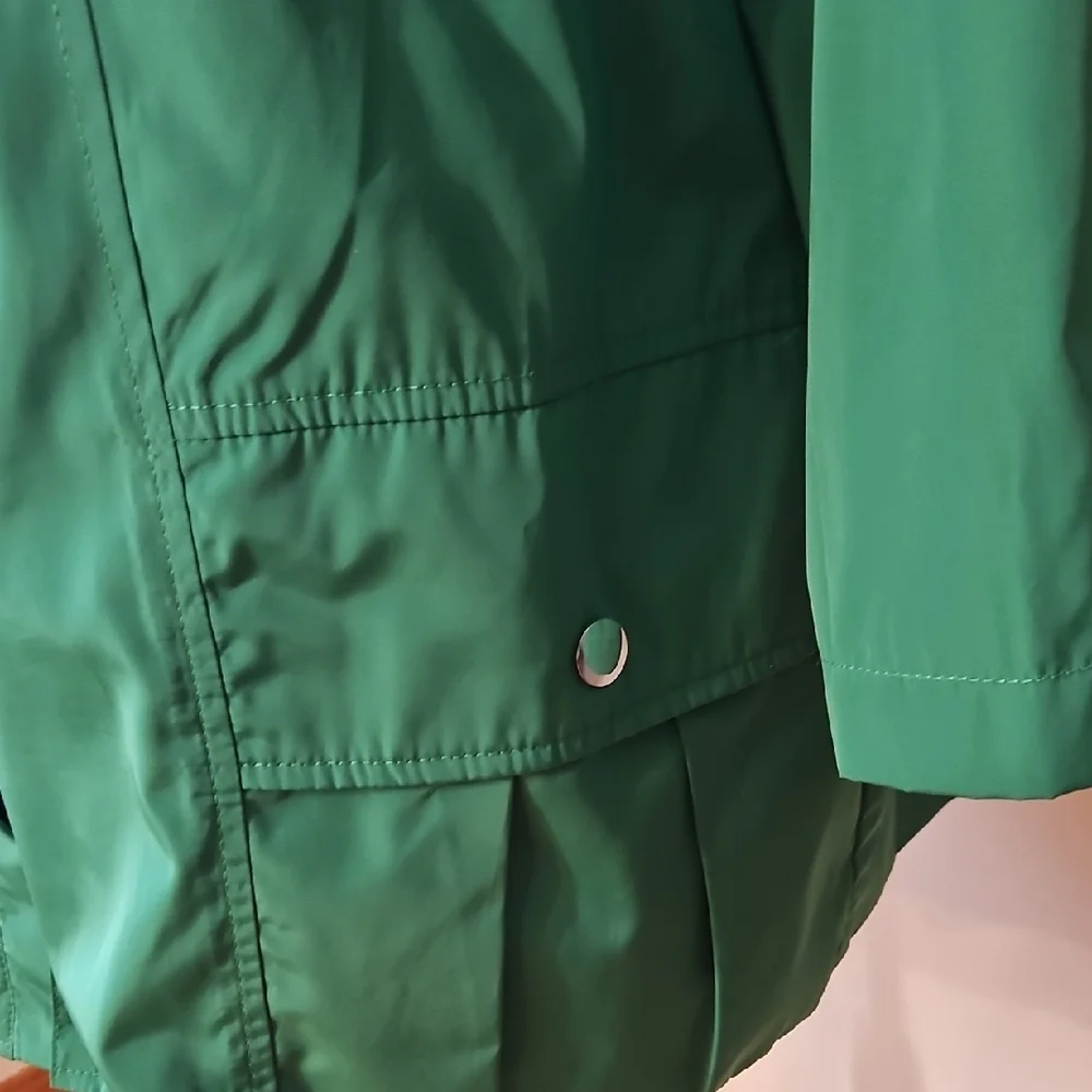 RAINFOREST Green Hooded Zipper Jacket - Picture 3 of 13